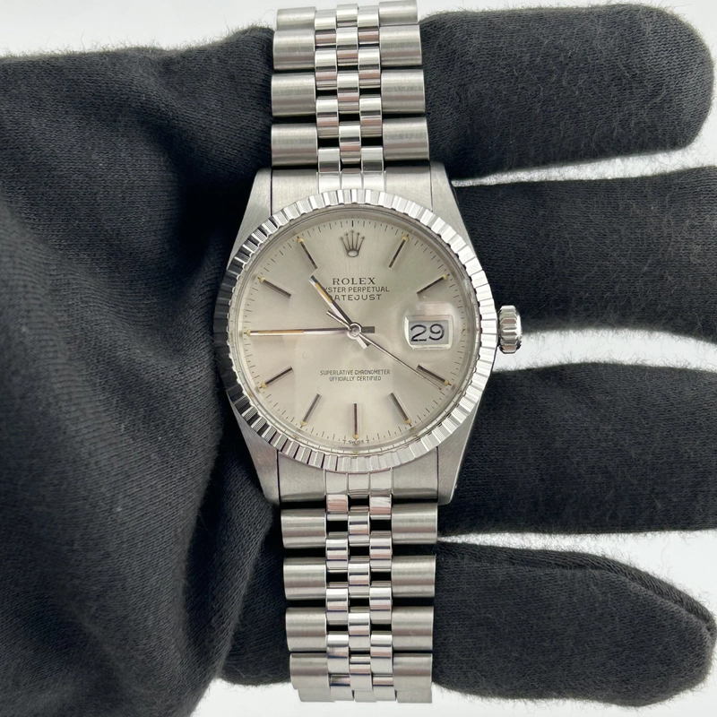 Rolex Datejust Silver Stick Dial on Jubilee Ref. 16030 1985 view 2