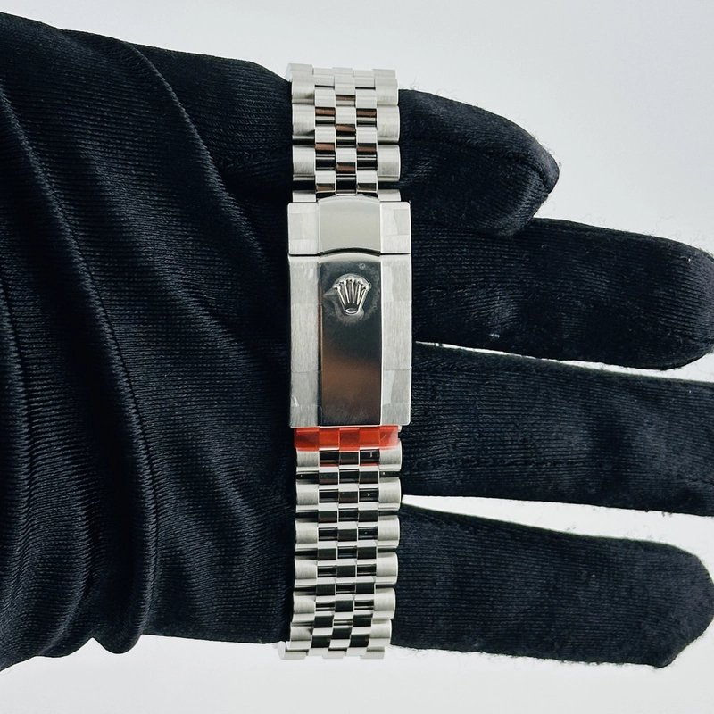 Rolex Datejust Blue Dial on D Link Jubilee Bracelet Ref. 126334 Complete 2026 view 4