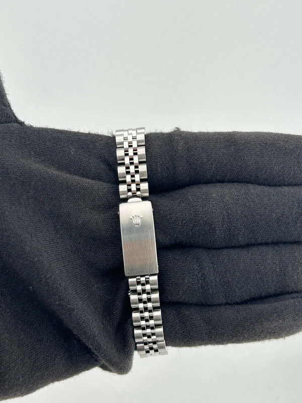 Rolex Datejust Lady Champagne Stick Dial on Jubilee Ref. 69174 Papers 1994 view 4