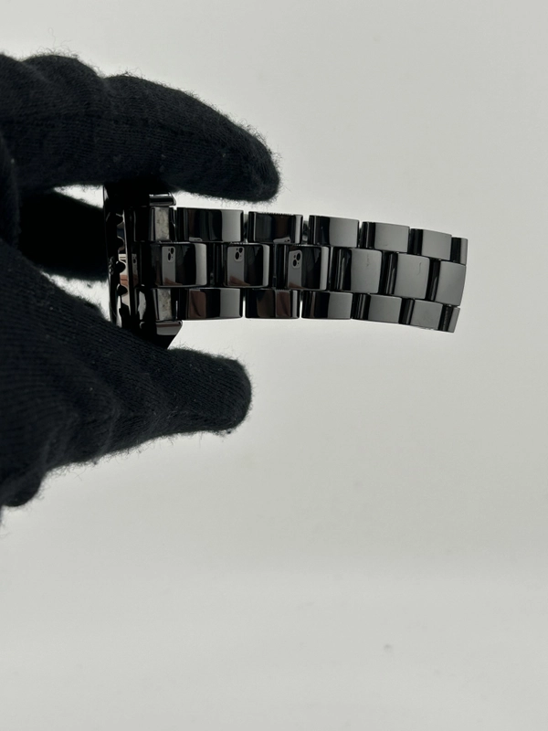 Chanel J12 Black Dial on Stainless Steel Bracelet Ref. H0685 view 5