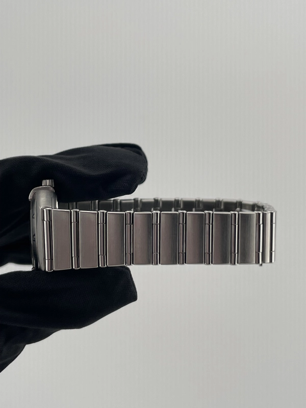 Omega Constellation White Dial on Stainless Steel Bracelet Ref. 1562.3 view 6