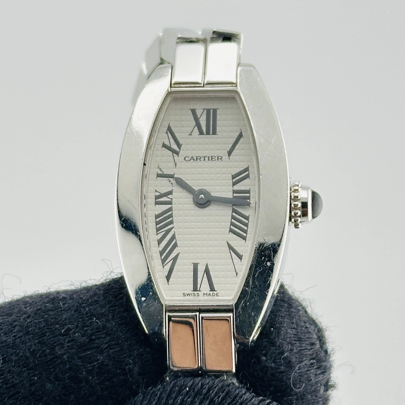 Cartier Tonneau Lanieres Silver Roman Dial on Wg 2 Row Ref. 2545 view 2