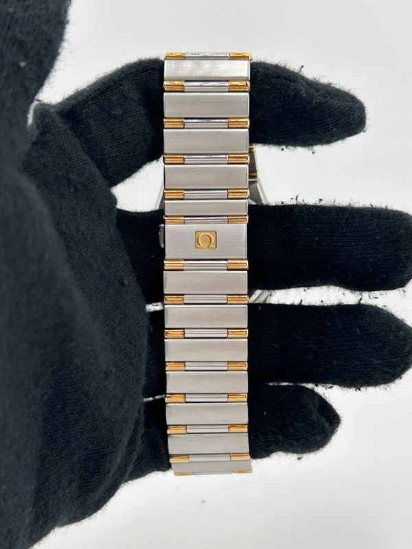 Omega Constellation Diamond Dial on 2 Tone Bracelet Ref. 1302.15 view 4