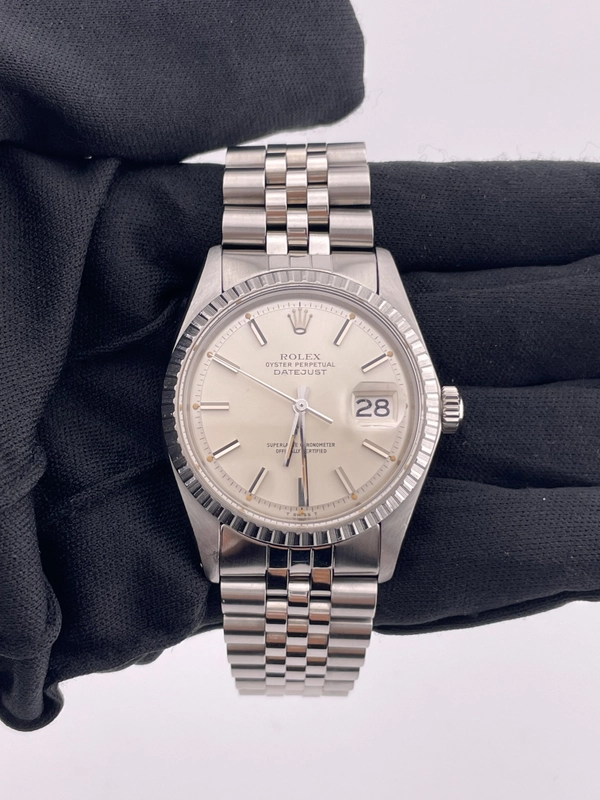 Rolex Datejust Silver Stick Dial on Jubilee Ref. 1603 1975 view 2