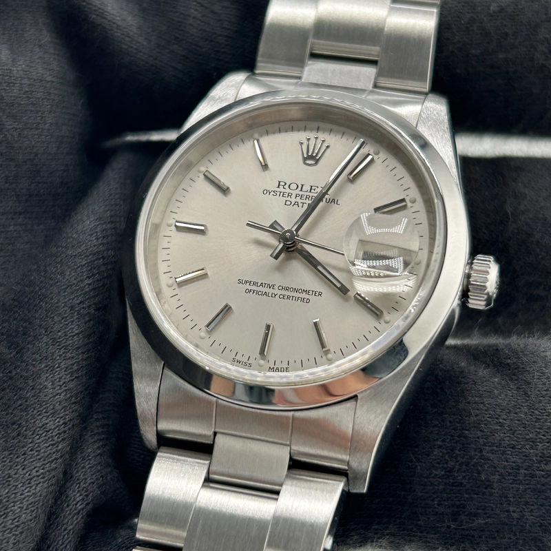 Rolex Oyster Perpetual Date Silver Stick Dial on Oyster Bracelet Ref. 15200 1999 view 3