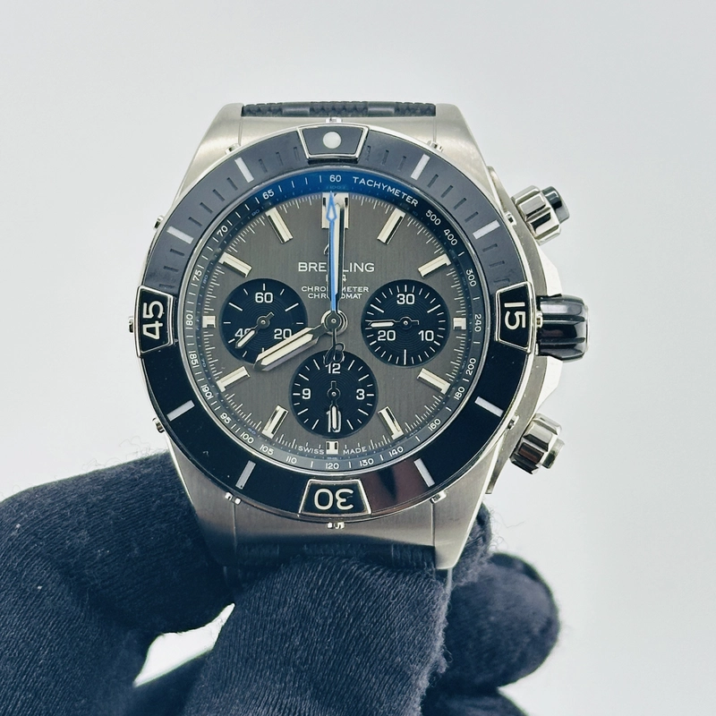 Breitling Super Chronomat B01 Anthracite Dial on Rubber Strap Ref. EB0136251M1S1 Card 2025 view 3