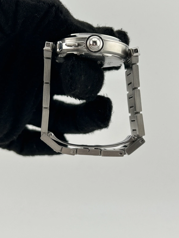 Cartier Pasha C Black Dial on Stainless Steel Bracelet Ref. W31043M7 view 6