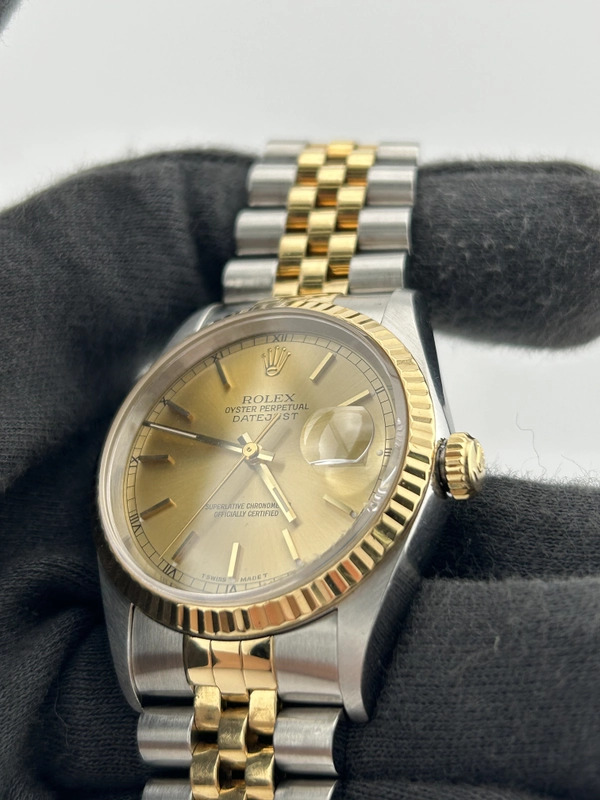 Rolex Datejust Champagne Stick Dial on Jubilee D Link Bracelet Ref. 16233 1995 view 3