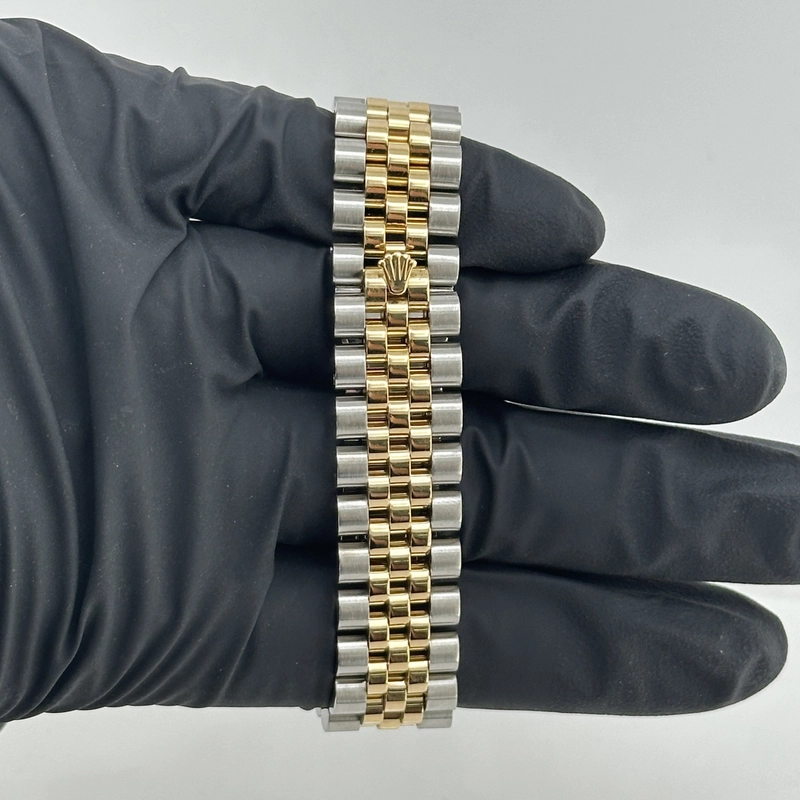 Rolex Datejust White Roman Dial on 2 Tone Jubilee D Link Bracelet Ref. 116233 Card 2010 view 5