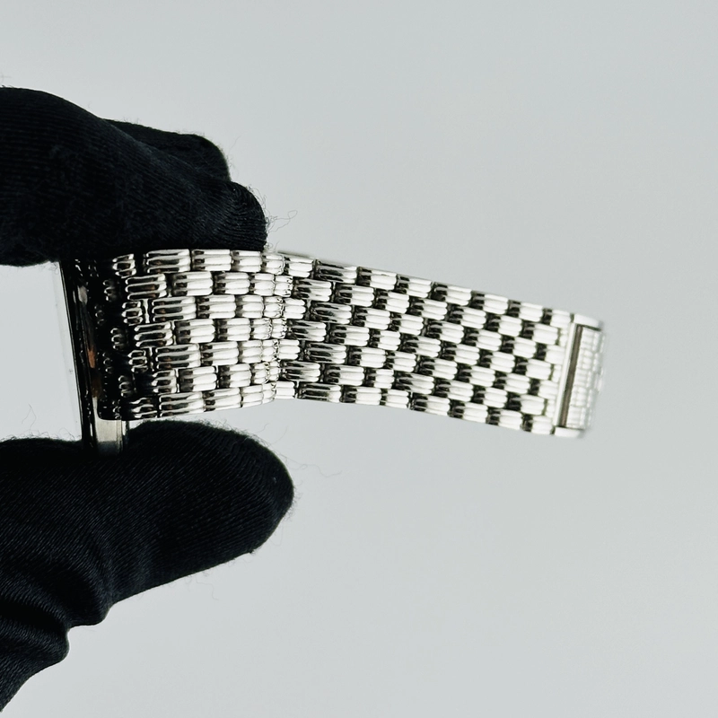 Audemars Piguet Audemars Piguet Silver / Diamond Dial on White Gold Mesh Bracelet Ref. N/A view 4