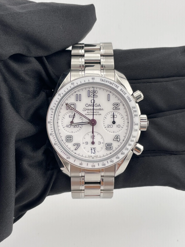 Omega Speedmaster White Dial on Steel Bracelet Ref. 324.30.38.40.04.001 Card 2011 view 2