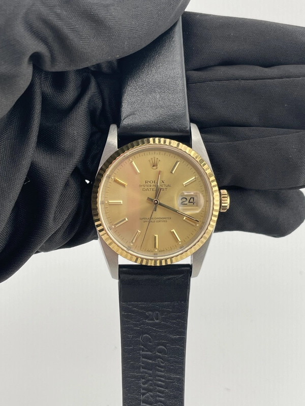 Rolex Datejust 36 Champagne Stick Dial on Generic Black Leather Strap Ref. 16233 1989 view 2