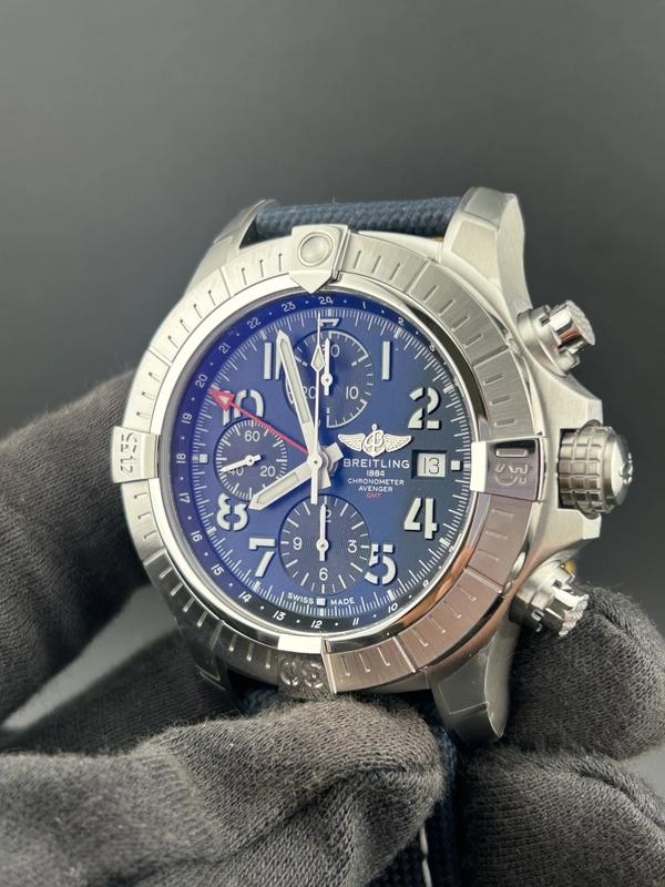 Breitling Avenger Chronograph GMT Blue Arabic Chronograph Dial on Brushed Ref. A24315101C1X1 Card 2023 view 3