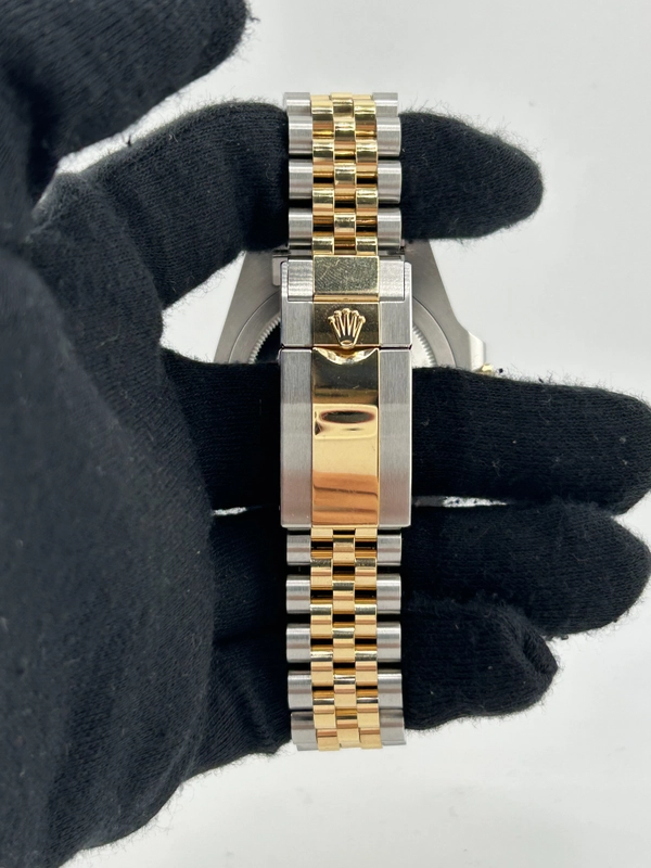Rolex GMT-Master II Black “Bumblebee” Dial on 2 Tone Jubilee D Link Bracelet Ref. 126713GRNR Card 2024 view 4
