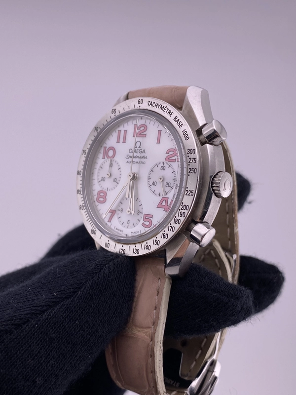 Omega Speedmaster White Mop Dial on Leather Strap Ref. 3834.74.34 view 3
