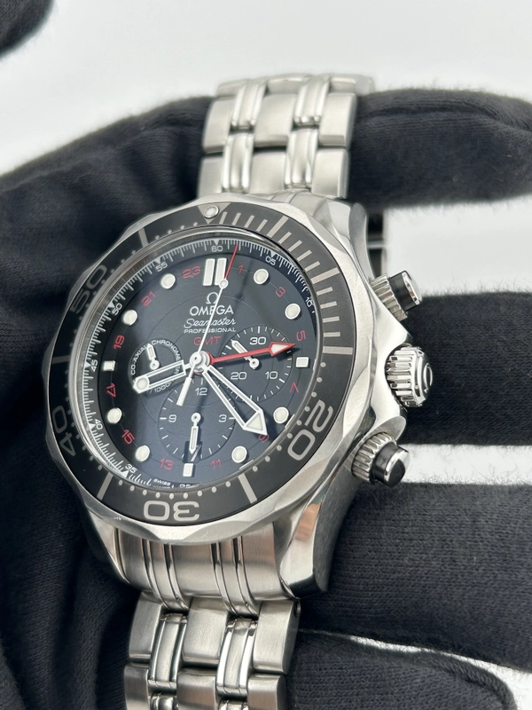 Omega Seamaster Black Arabic Numerals Dial on Stainless Steel Ref. 212.30.44.52.01.001 Complete 2019 view 3
