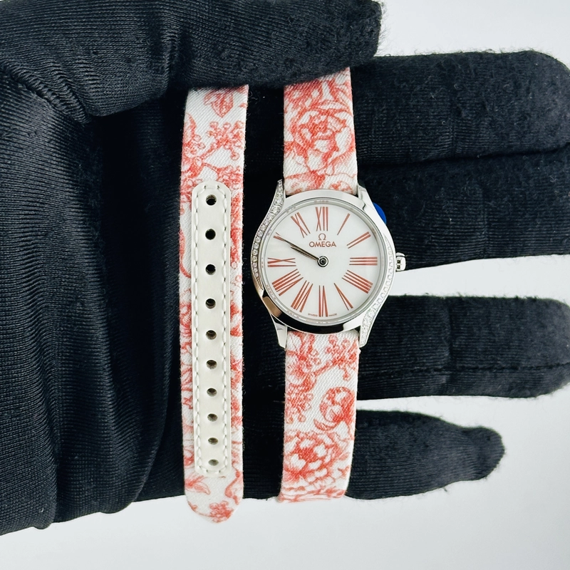 Omega De Ville Mini Tr√©sor Quartz White / Pink Roman Markers Dial on Fabric Strap Ref. 428.17.26.60.04.003 Card Open Date view 2