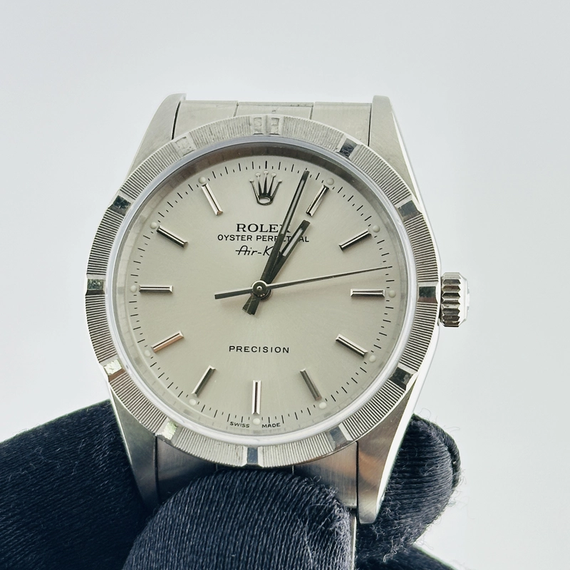 Rolex Air-King Silver Stick Dial on Oyster Bracelet Ref. 14010 1991 view 3