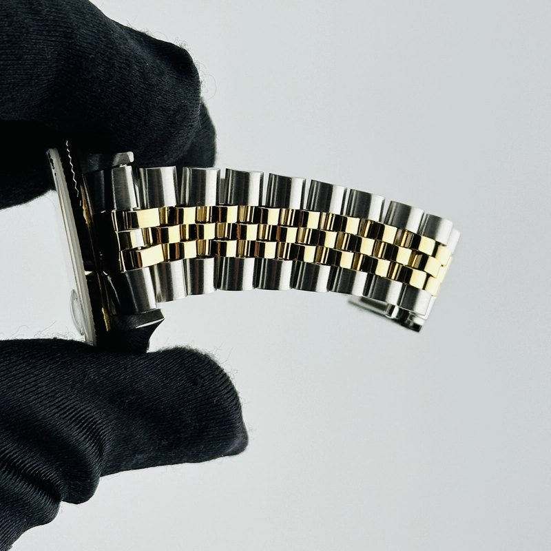 Rolex Datejust Champagne Anniversary Diamond Dial Dial on D Link Jubilee Bracelet Ref. 16233G 1995 view 5
