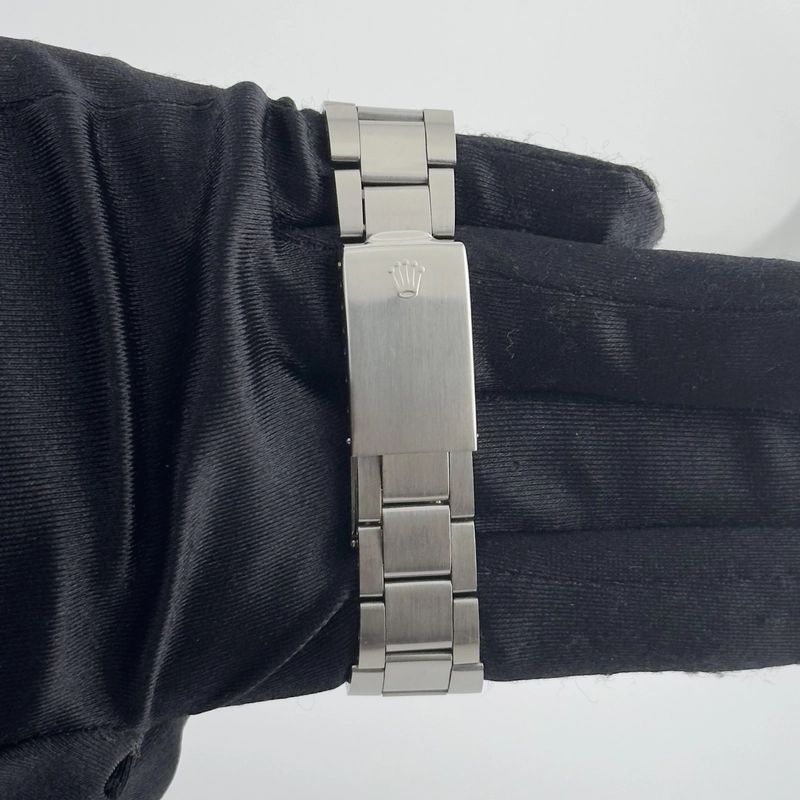 Rolex Datejust Silver Stick Dial on Oyster Ref. 1601 1969 view 2