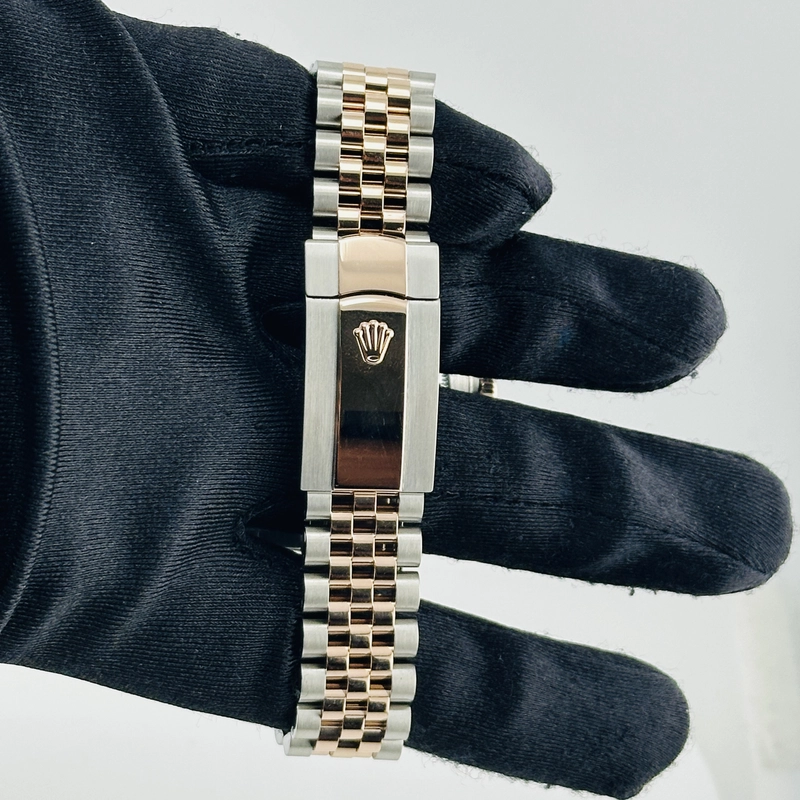 Rolex Datejust Sundust Dial on D Link Jubilee Bracelet Ref. 126331 Card 2017 view 4