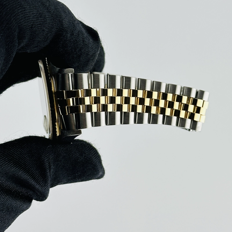 Rolex Datejust Champagne Diamond Factory Dial on D Link Jubilee Bracelet Ref. 16233G 1991 view 5