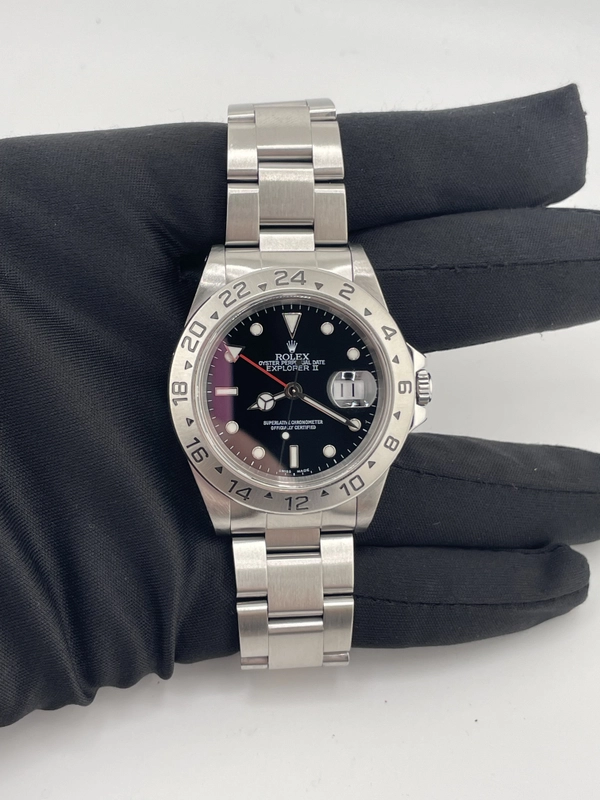 Rolex Explorer II Black Dial on Oyster Steel Bracelet Ref. 16570 1999 view 2