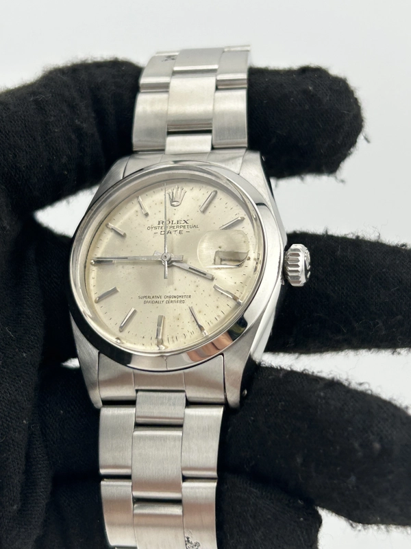 Rolex Oyster Perpetual Date Silver Index Dial on Oyster Steel Bracelet Ref. 1500 1965 view 3