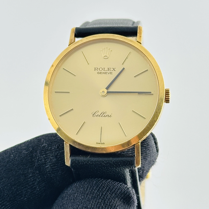 Rolex Cellini Champagne Stick Dial on Generic Leather Band Ref. 4112/8 1976 view 2