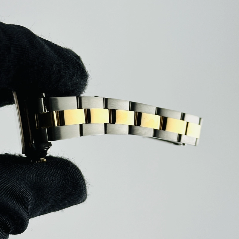 Rolex Oyster Perpetual Champagne Stick Dial on Oyster Bracelet Ref. 67193 1997 view 5