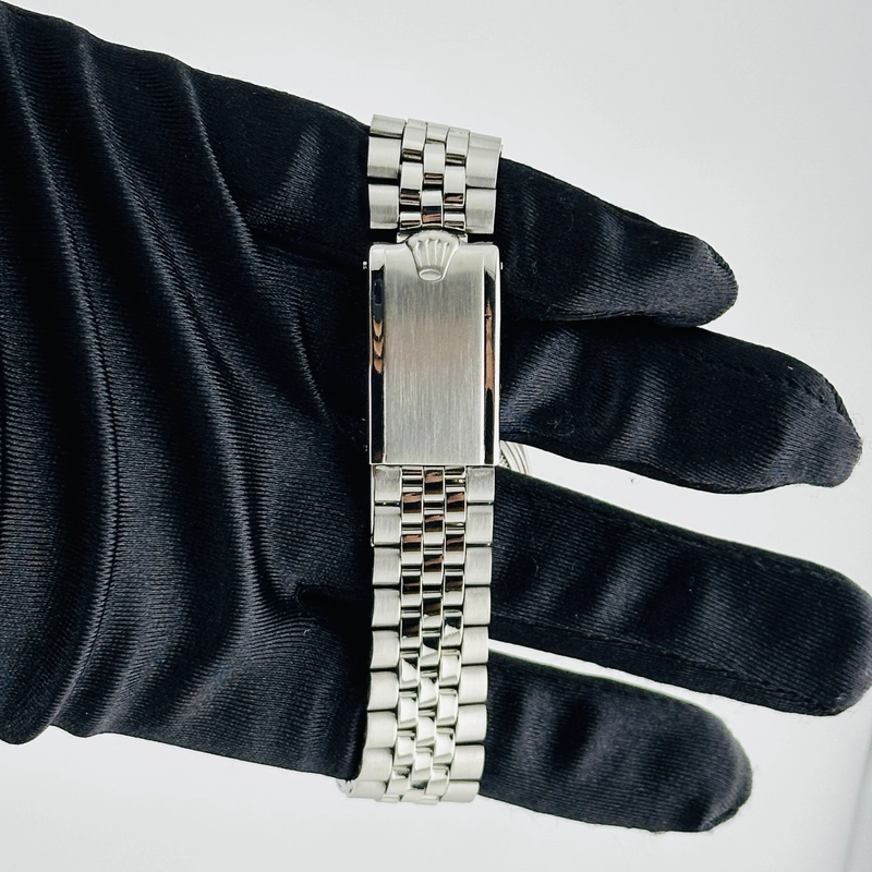 Rolex Datejust White Refinished Dial on Folded Jubilee Ref. 1601 1972 view 2