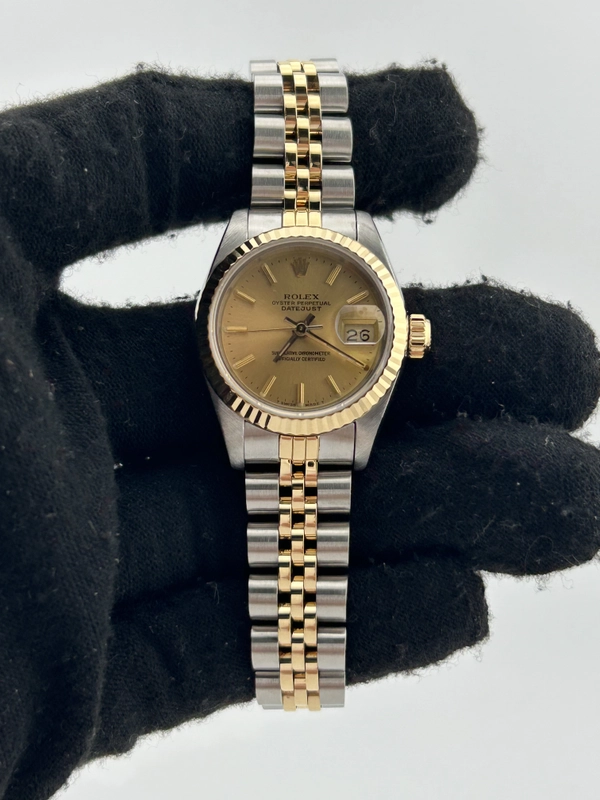 Rolex Datejust Lady Champagne Stick Dial on Jubilee Ref. 69173 1988 view 2