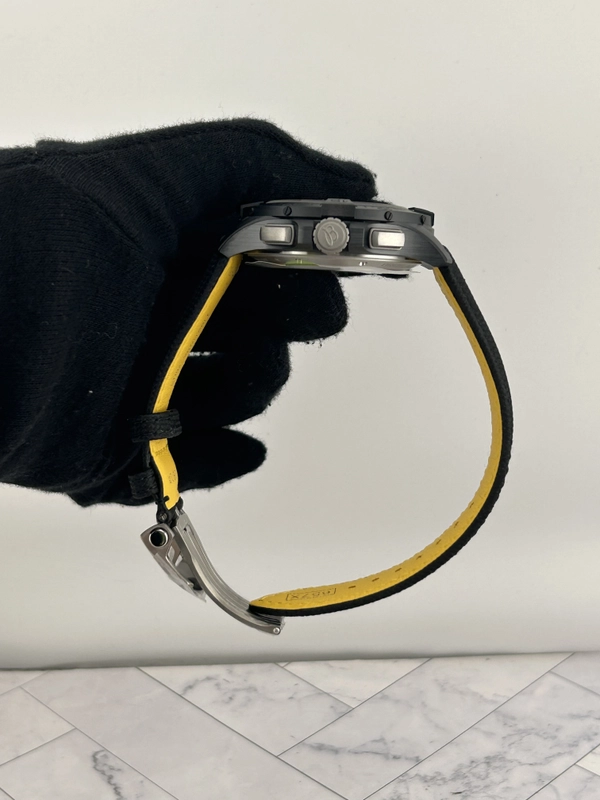 Breitling Avenger B01 Chronograph Yellow / Arabic Numerals Dial on Leather Strap Ref. SB0147101I1X2 Card 2026 view 8
