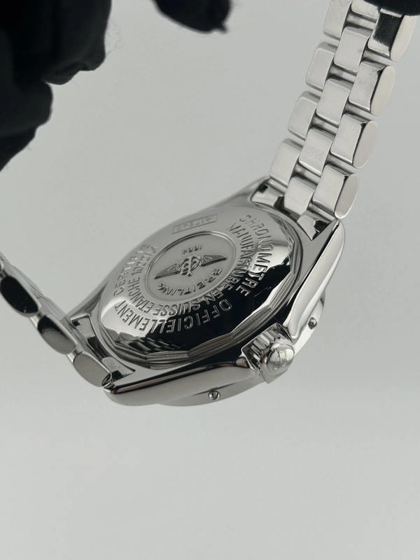 Breitling Superocean Automatic Blue Dial on Stainless Steel Bracelet Ref. A17340 view 7