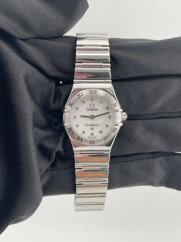 Omega Constellation M.O.P Dial on Stainless Steel Bracelet Ref. 1561.71.00 view 2