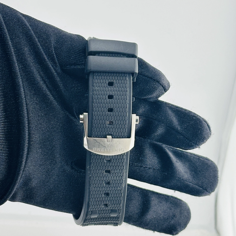 Breitling Super Chronomat B01 Anthracite Dial on Rubber Strap Ref. EB0136251M1S1 Card 2025 view 5