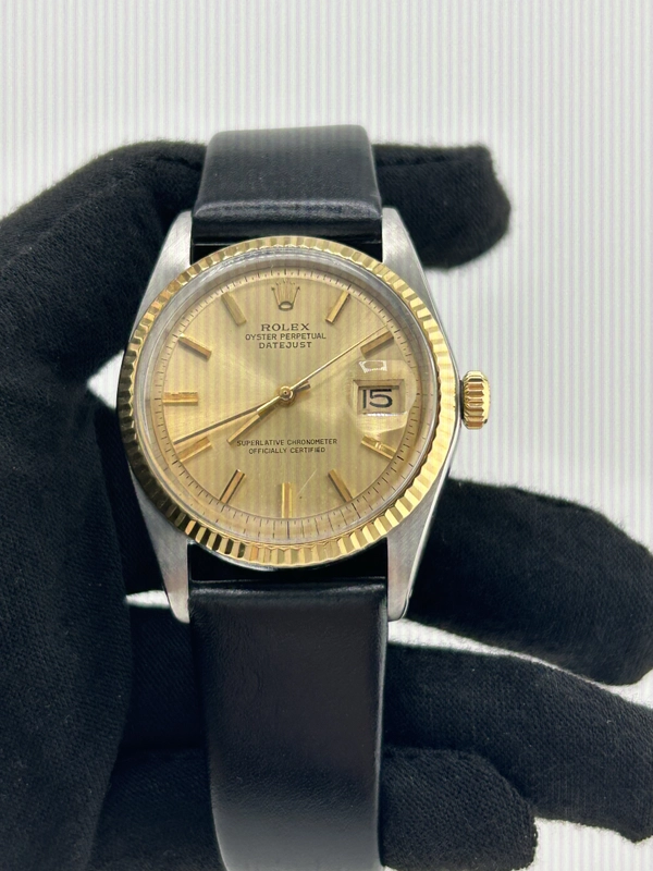 Rolex Datejust 36 Champagne Stick Dial on Generic Black Leather Strap Ref. 1601 1974 view 2