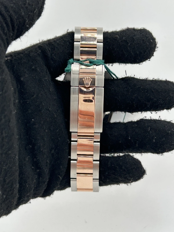 Rolex GMT-Master II "Root Beer" Black Dial on Oyster Bracelet Ref. 126711CHNR Card 2022 view 4