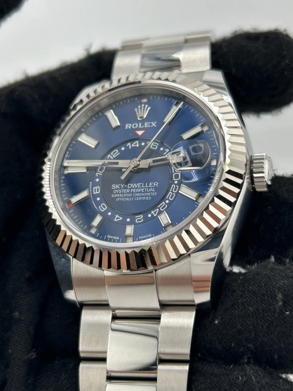 Rolex Sky Dweller Blue Dial on Oyster Ref. 326934 Card 2021 view 3