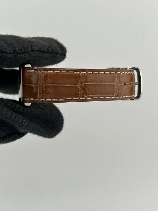 Jaeger Le Coultre Reverso Classic Grande Taille Silver Dial on Leather Strap Ref. 252.8.71 with Box view 5