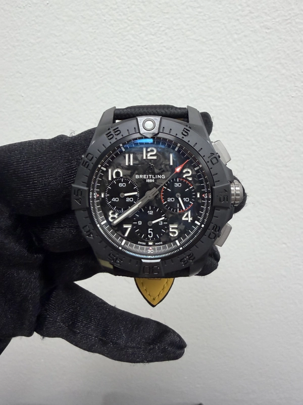 Breitling Avenger B01 Chronograph Carbon Dial on Leather Strap Ref. SB0147101B1X1 Card 2026 view 2