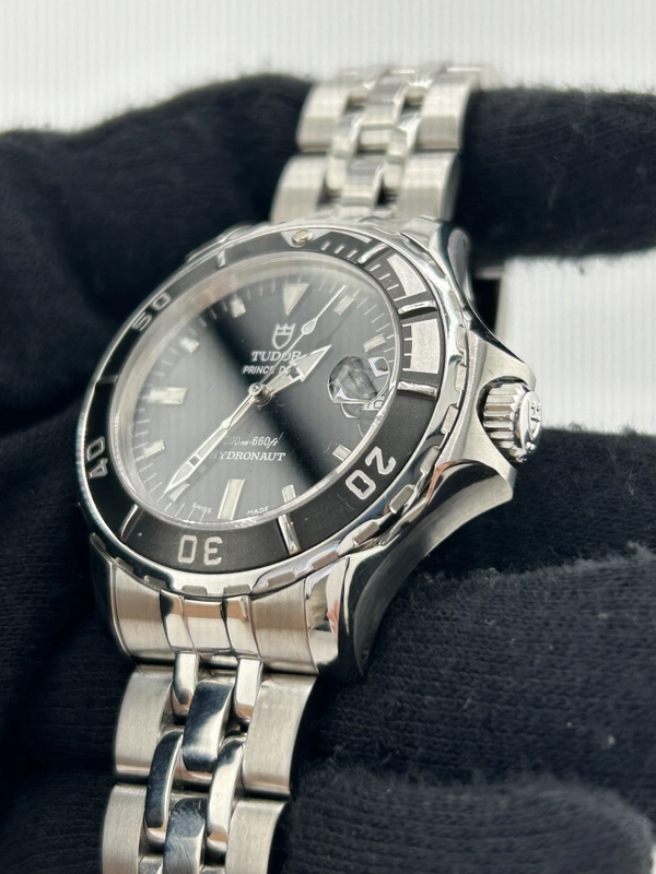 Tudor Prince Date Hydronaut Black Dial on Stainless Steel Bracelet Ref. 85190 view 3
