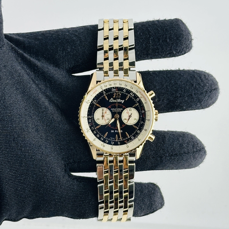 Breitling Navitimer Montbrillant Black & White With Rg Dart Index Dial on 2 Tone Bracelet Ref. H47330 / H473B01FBA view 2