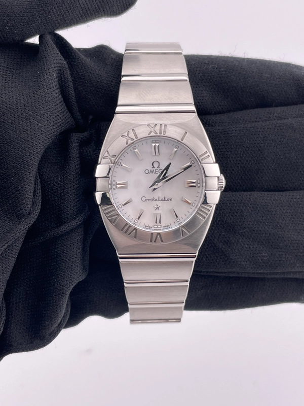 Omega Constellation M.O.P Dial on Stainless Steel Bracelet Ref. 1581.70 view 2