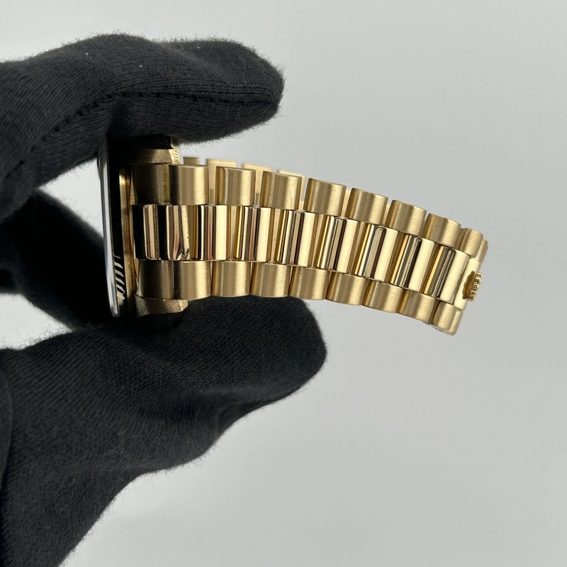 Rolex Day Date 36 Champagne Dial on President Ref. 18038 Papers 1981 view 5