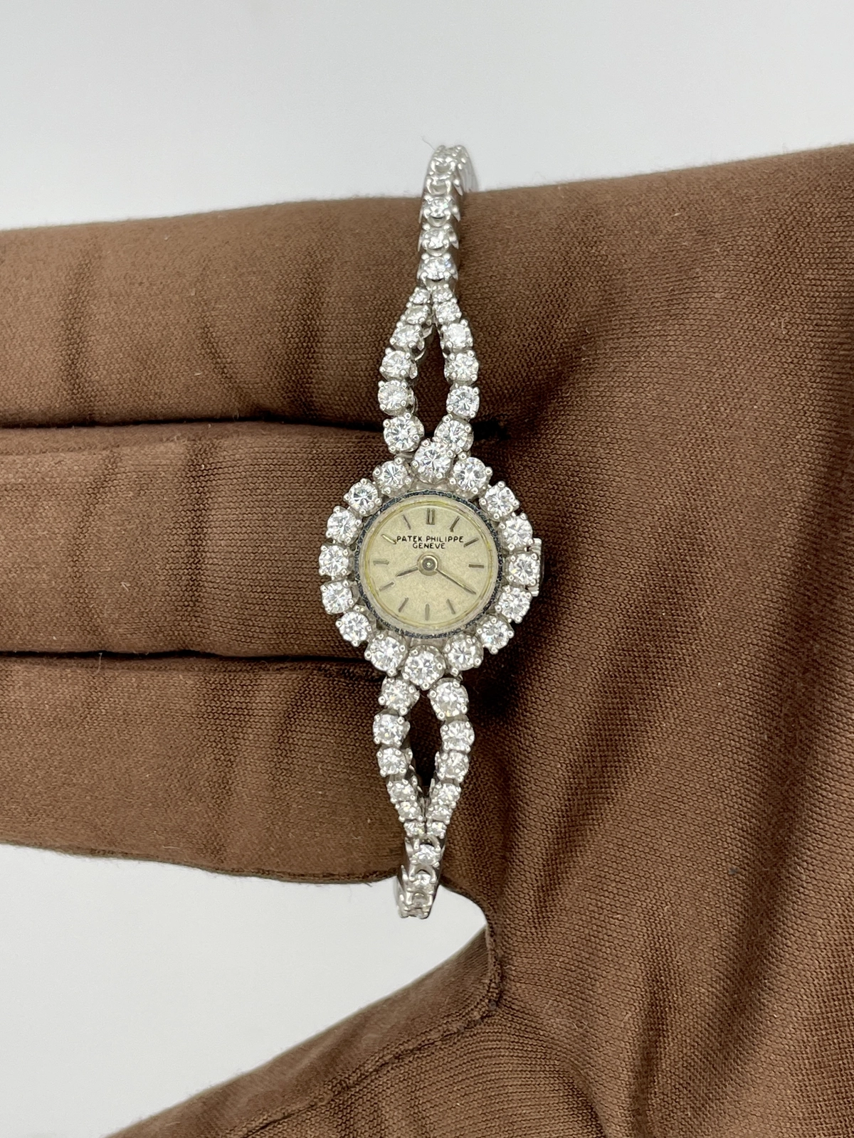1962 Patek Philippe Ladies Diamond Platinum Bracelet Watch 12mm Platinum 3289/12 — image 1
