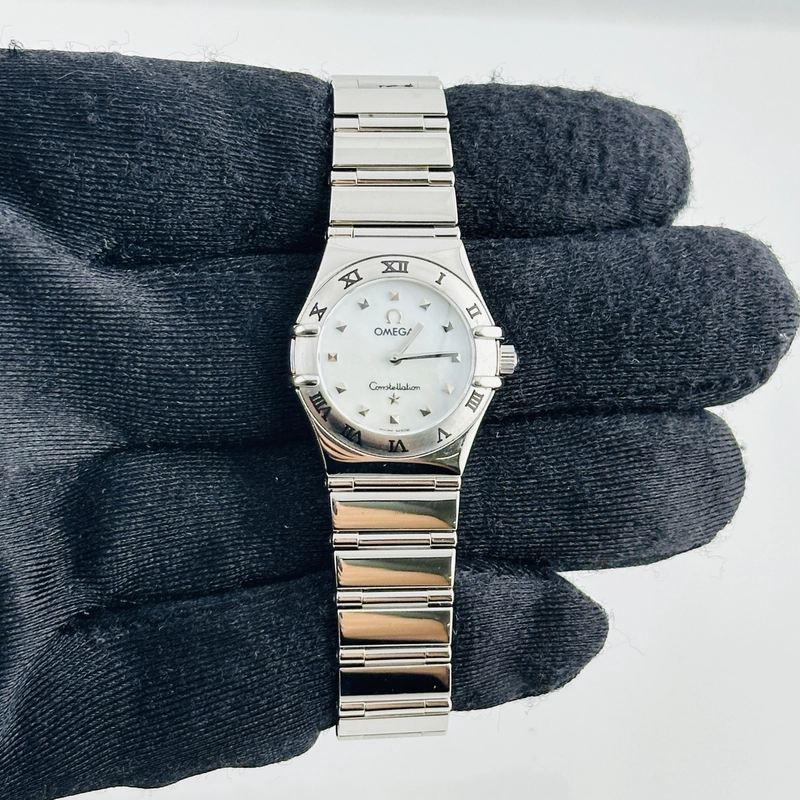 Omega Constellation M.O.P Dial on Stainless Steel Bracelet Ref. 1561.71.00 view 3