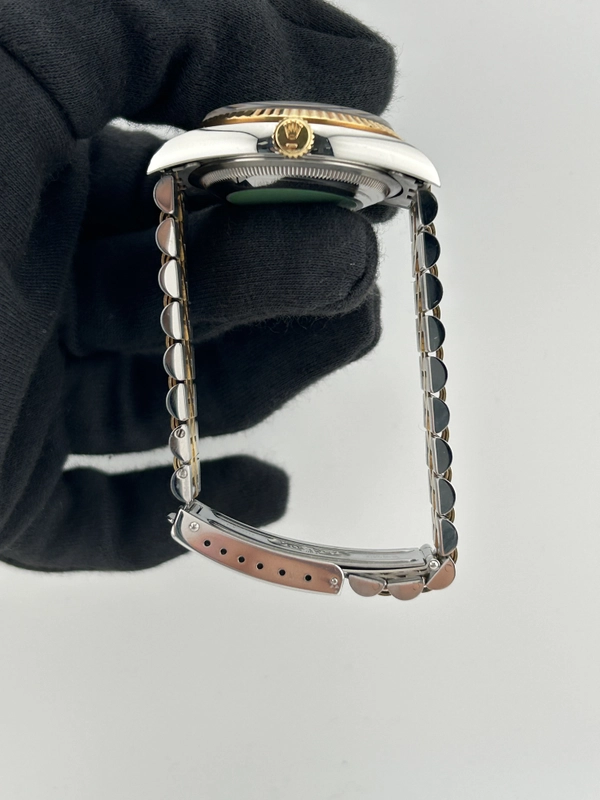 Rolex Datejust Black Anniversary Dial Dial on 2 Tone Jubilee D Link Ref. 16233 Papers 1995 view 6