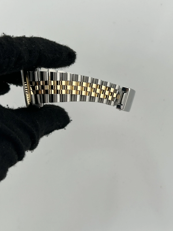 Rolex Datejust 31 White Roman Numerals Dial on 2 Tone Jubilee D Link Bracelet Ref. 68273 1989 view 5