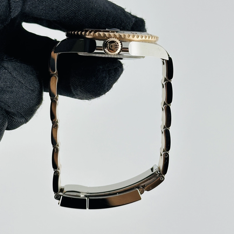 Rolex GMT-Master II "Root Beer" Black Dial on Oyster Bracelet Ref. 126711CHNR Card 2024 view 6